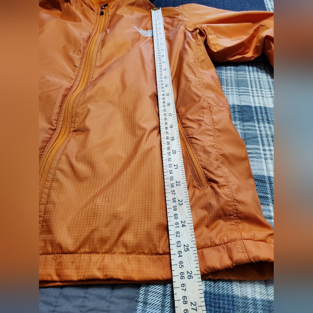 The North Face Pitaya Hooded Fleece Lined Windbreaker - Picture 10 of 11